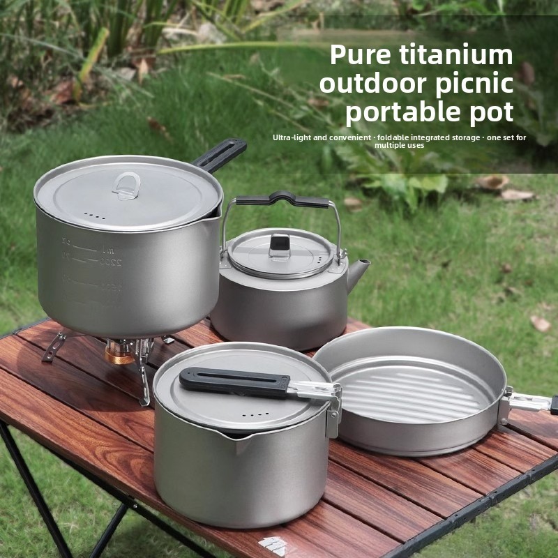 Camping Cooking Set Lightweight - 軽量純チタン製鍋セット、アウトドアキャンプ用調理器具、携帯用食器と水筒、野外キャンプでの使用に最適。
