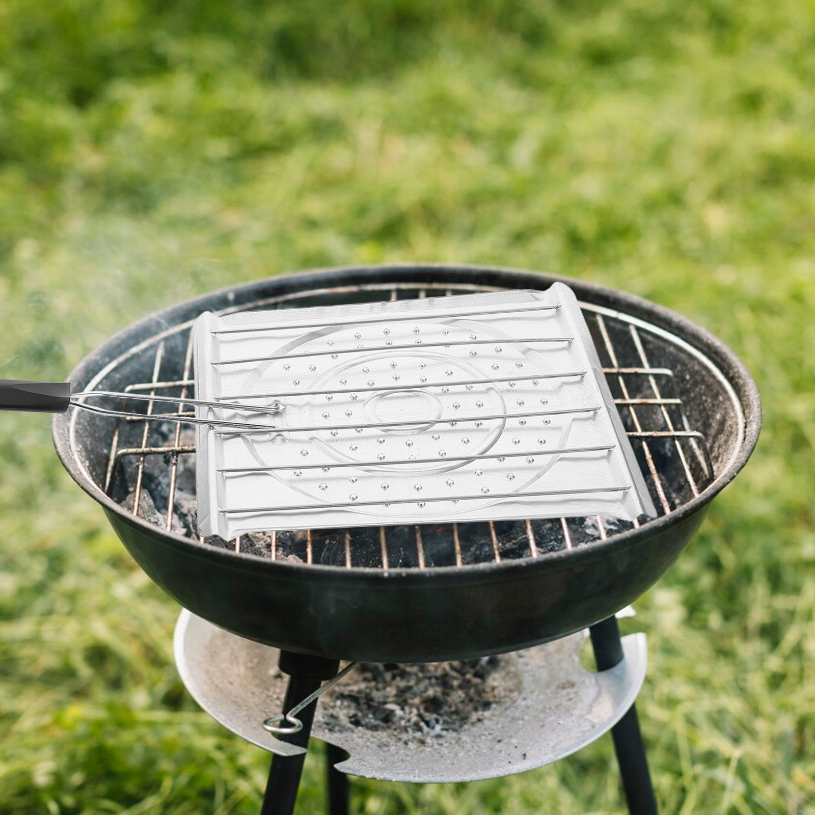 折りたたみ式の取っ手が付いた、穴あきグリルラック。トースト、 - Camping Cooking Vegetables のレビューと価格